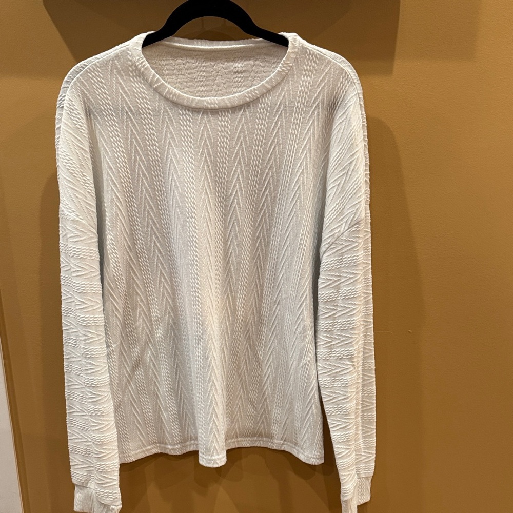 White-Grey Textured Long Sleeve Sweater Size Large Relaxed Fit